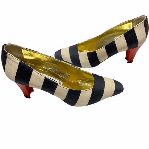 Like New with Tags Vintage 80’s Escada Heels - Picture 2 of 8